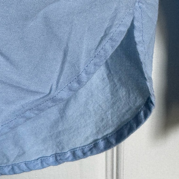 Old Navy simple light blue button down - Picture 5 of 8